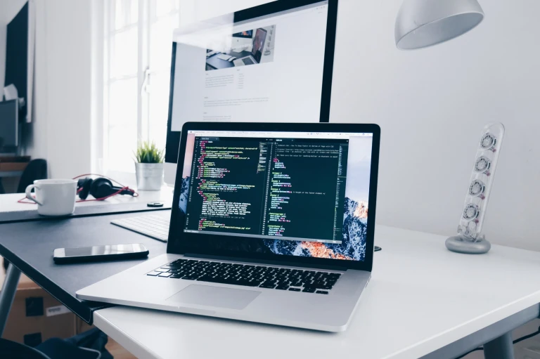 SugarCRM vs. Salesforce: slučajevi upotrebe, razlike, cijene i recenzije